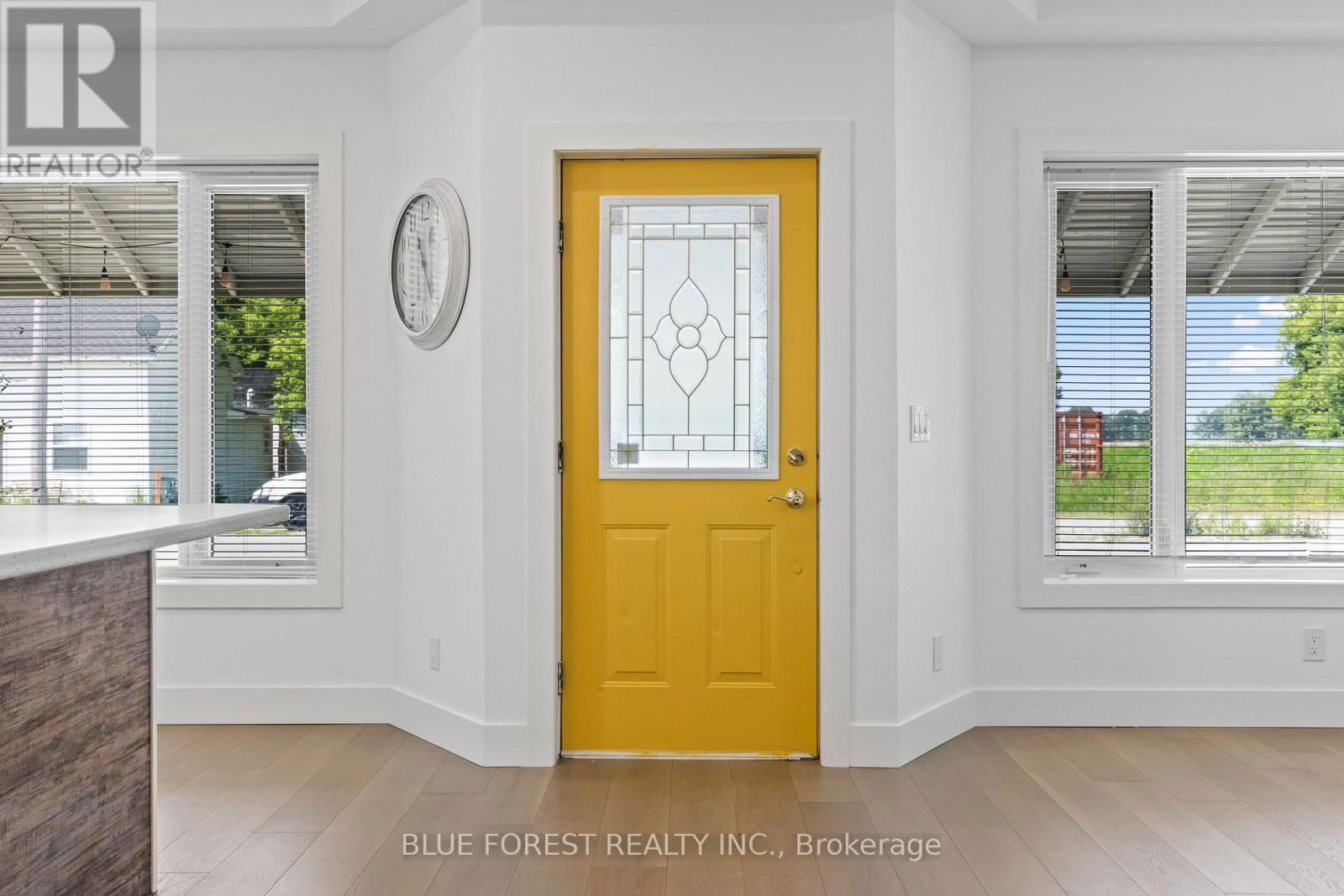 22676 THAMES ROAD Image 3