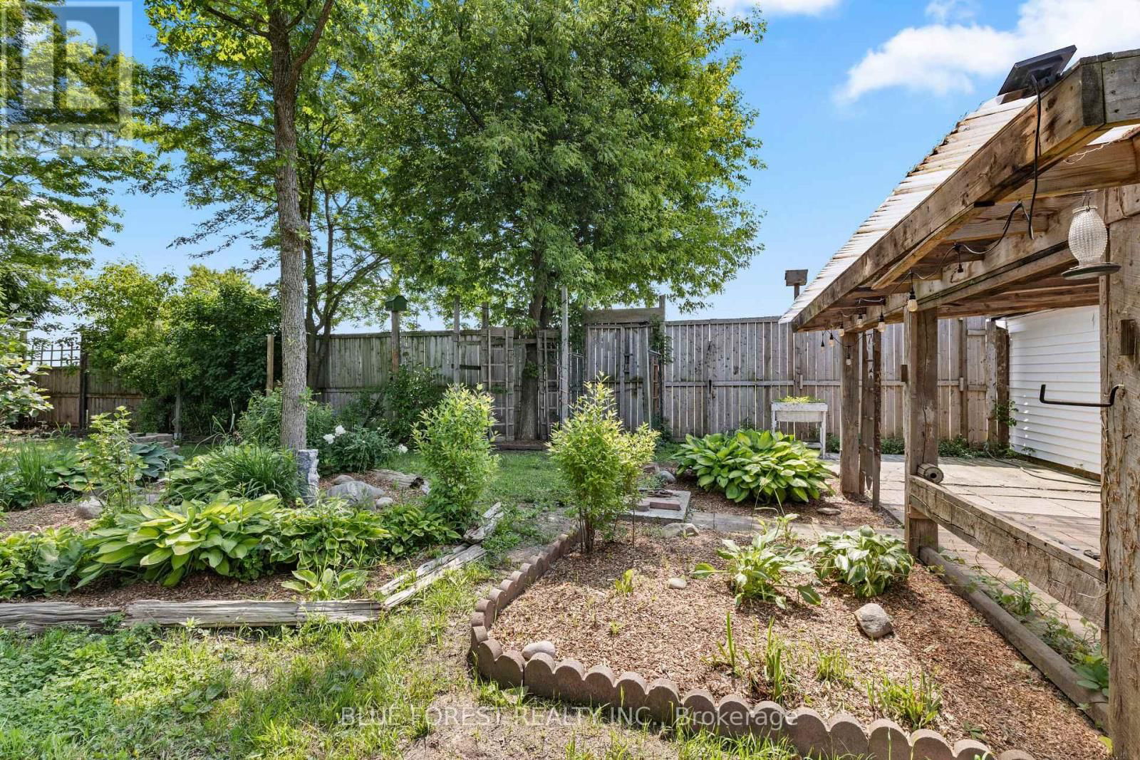 22676 THAMES ROAD Image 38
