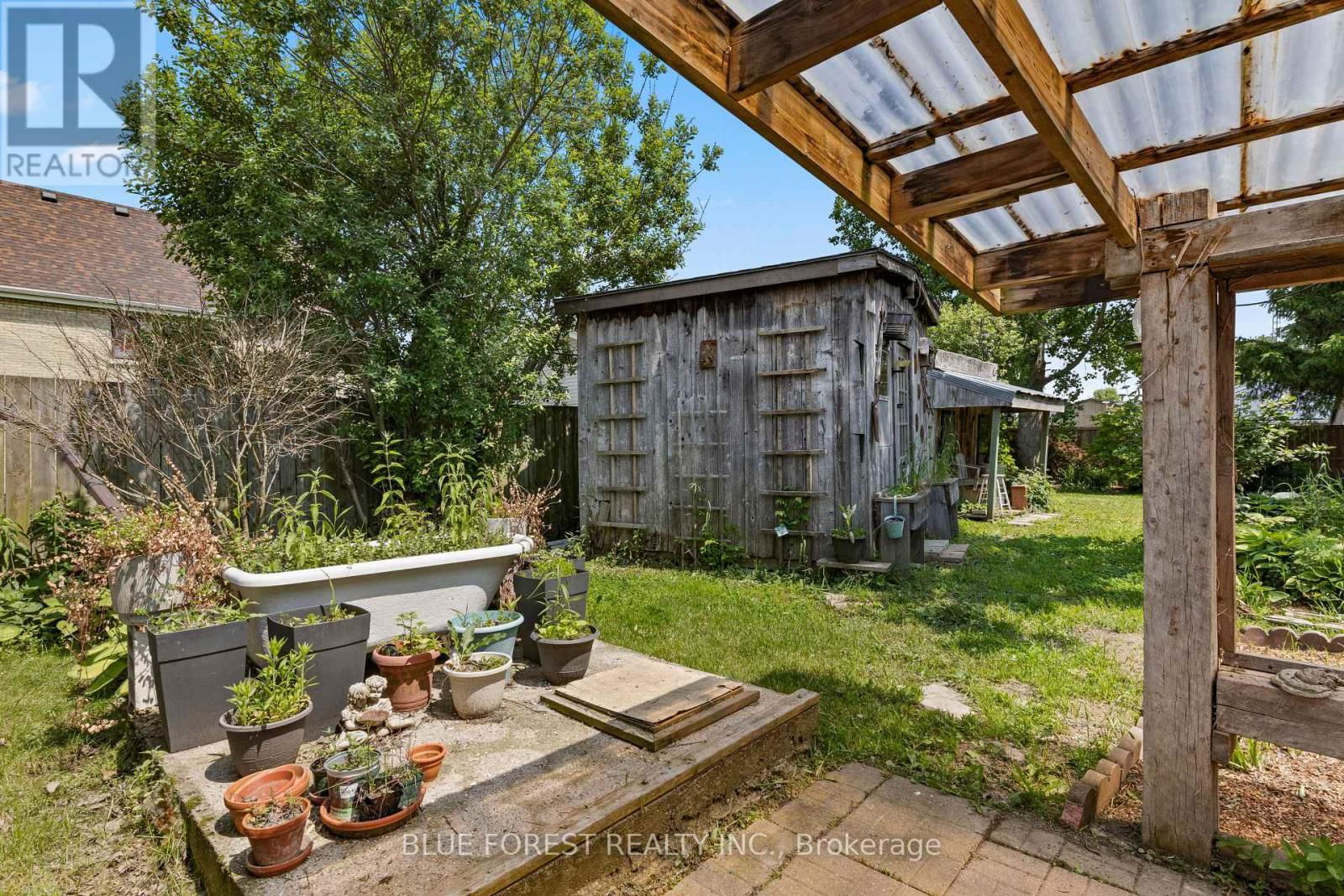 22676 THAMES ROAD Image 41