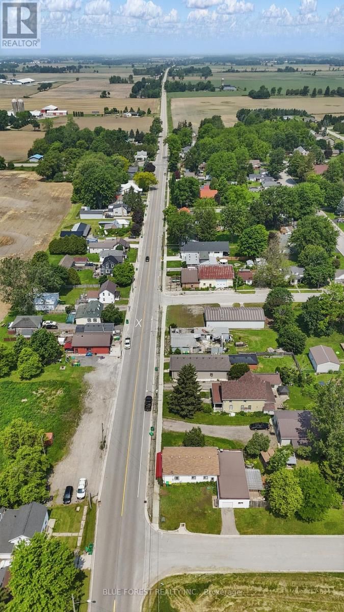 22676 THAMES ROAD Image 47