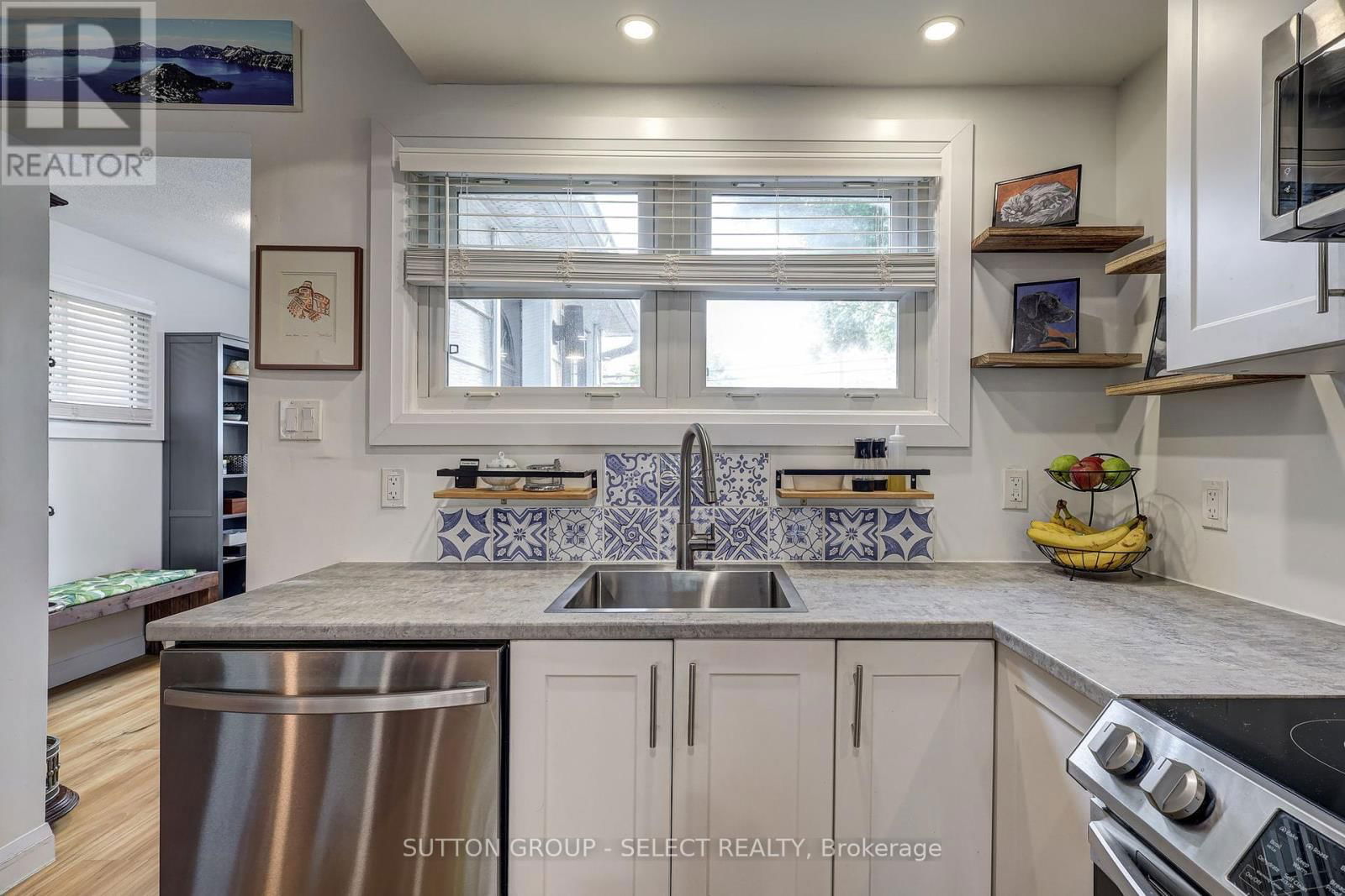 126 BRISBIN STREET Image 19