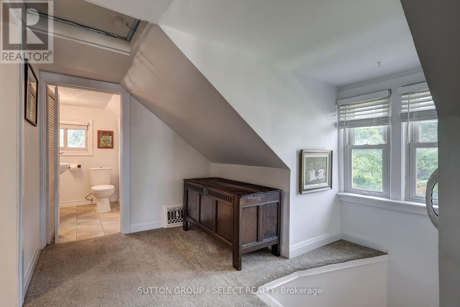 126 BRISBIN STREET Image 25