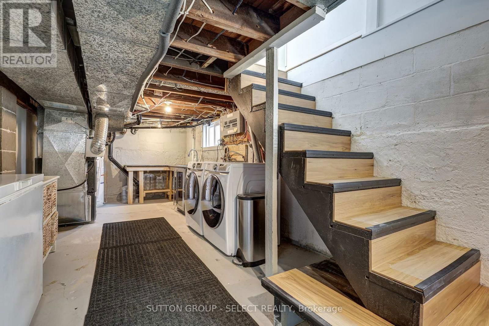 126 BRISBIN STREET Image 30