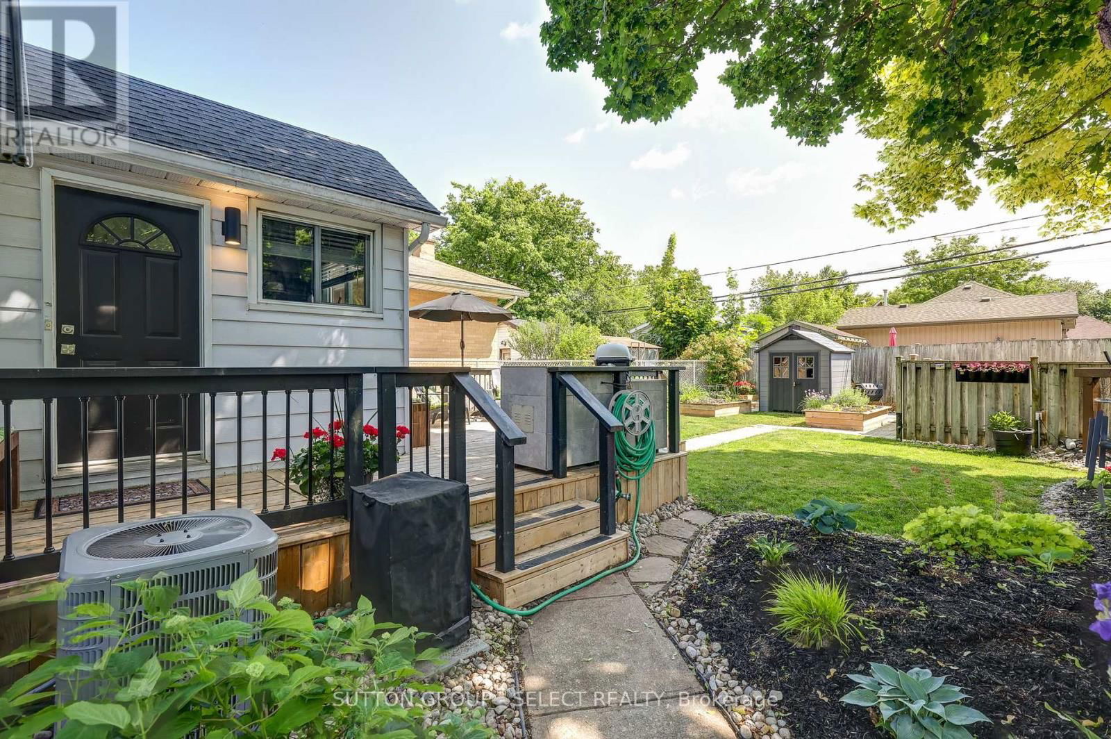 126 BRISBIN STREET Image 36