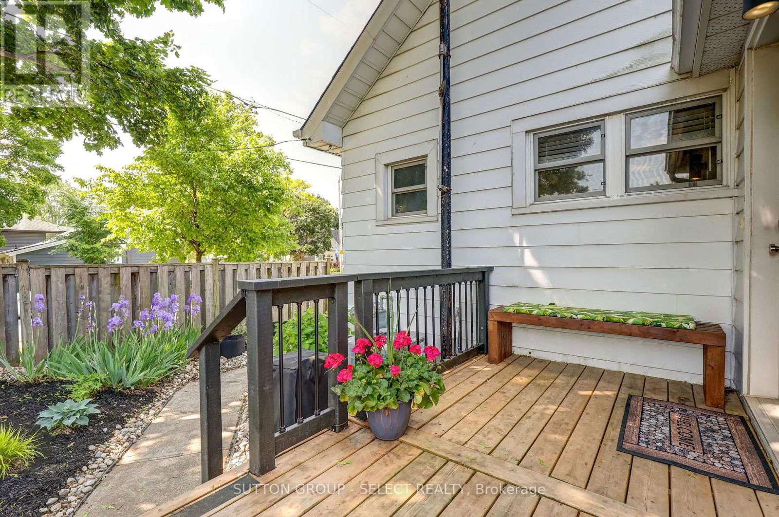 126 BRISBIN STREET Image 39