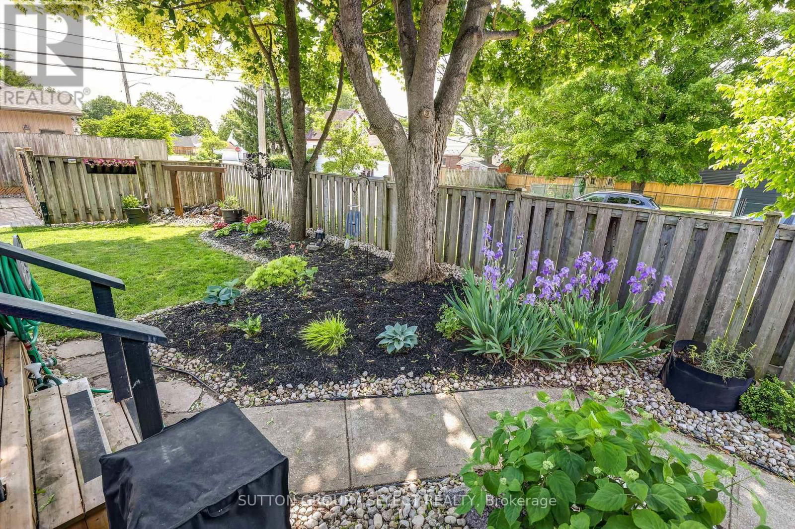 126 BRISBIN STREET Image 45