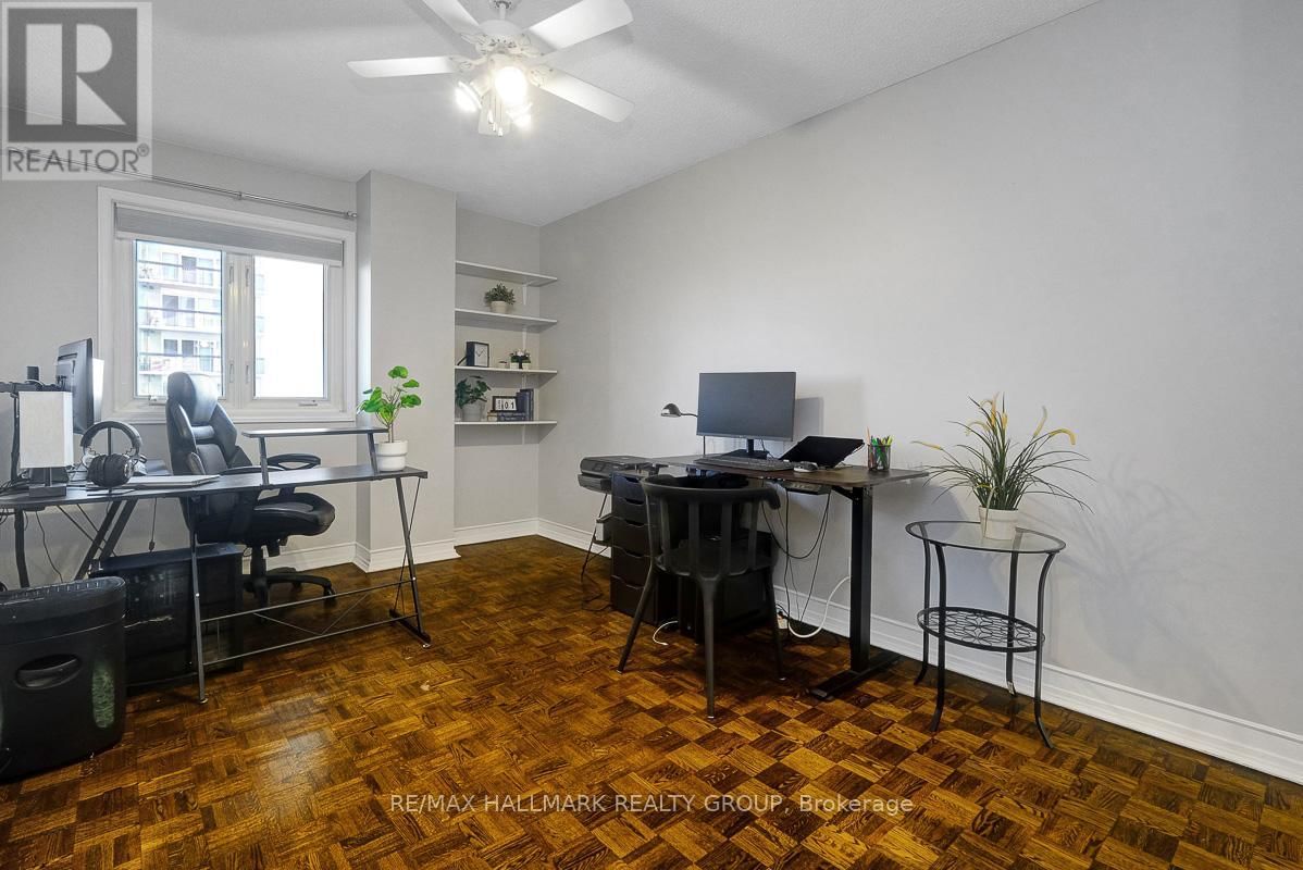 1005 - 158A MCARTHUR AVENUE Image 25