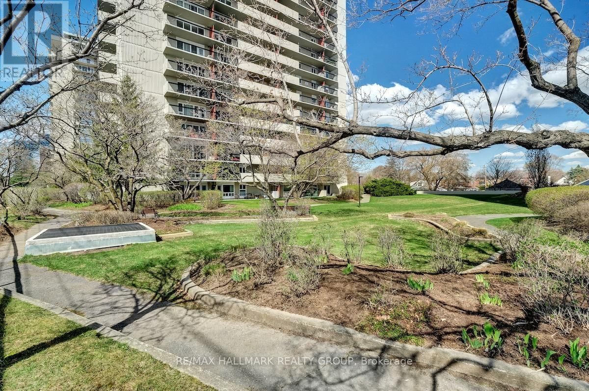1005 - 158A MCARTHUR AVENUE Image 44