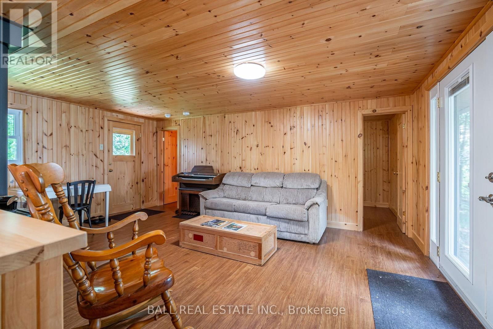 662 ROBEL DRIVE Image 11