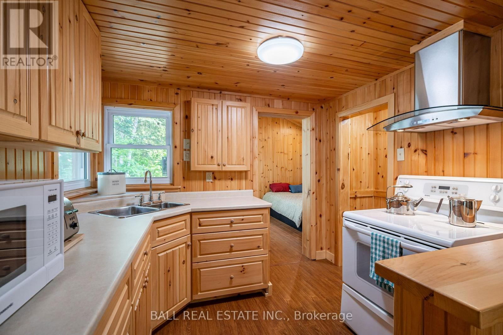 662 ROBEL DRIVE Image 12