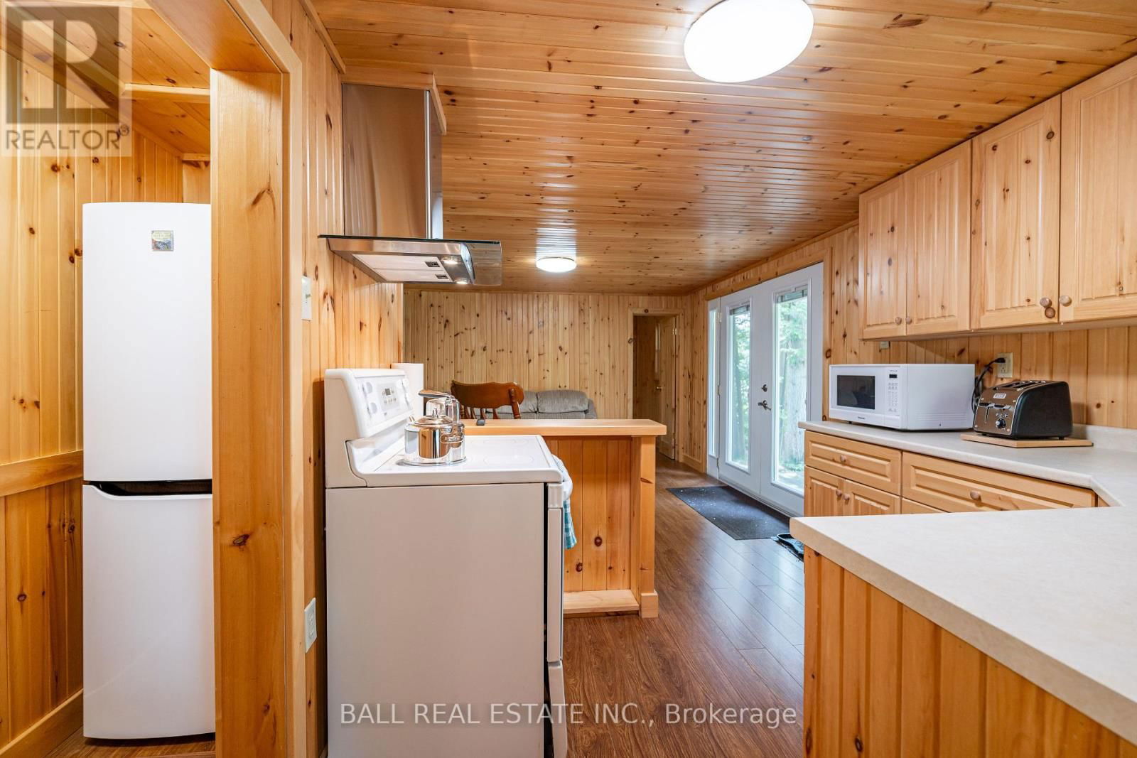 662 ROBEL DRIVE Image 14