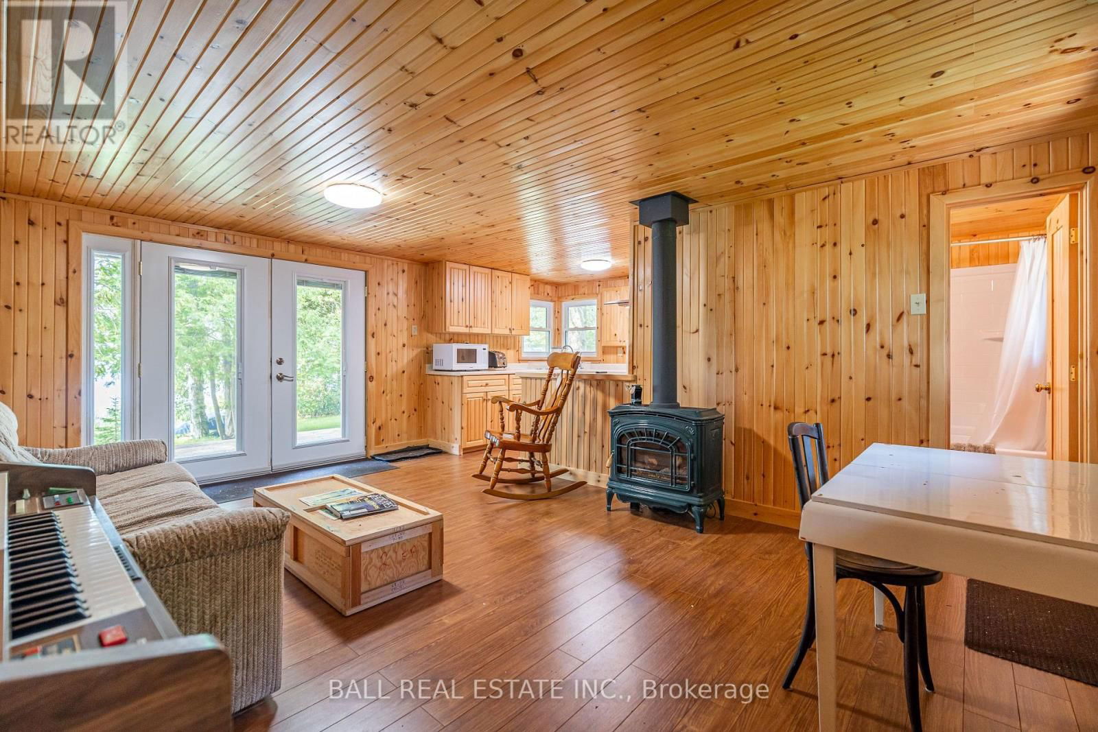 662 ROBEL DRIVE Image 9