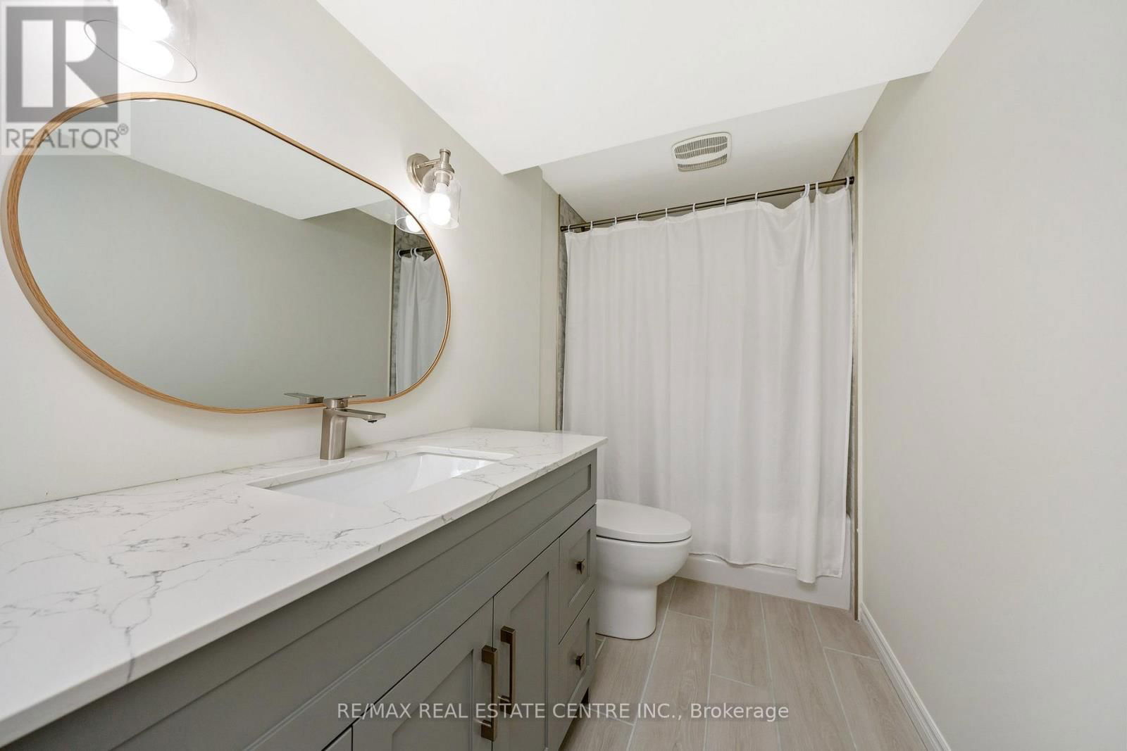 237 RIDGE TOP CRESCENT Image 32
