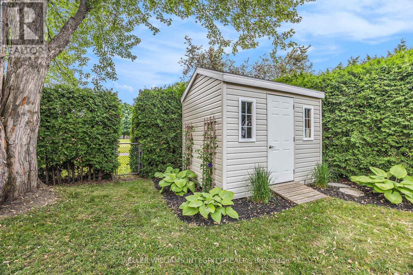 6 BARRA AVENUE Image 30