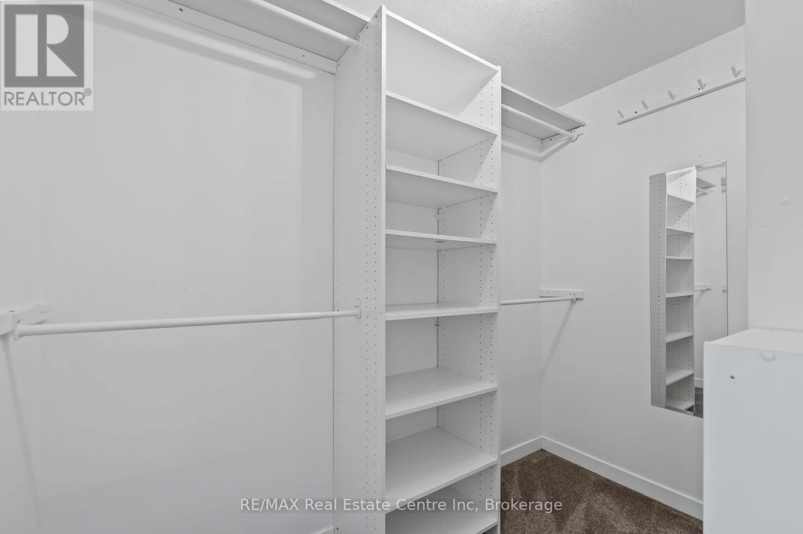 52 BOND COURT Image 20