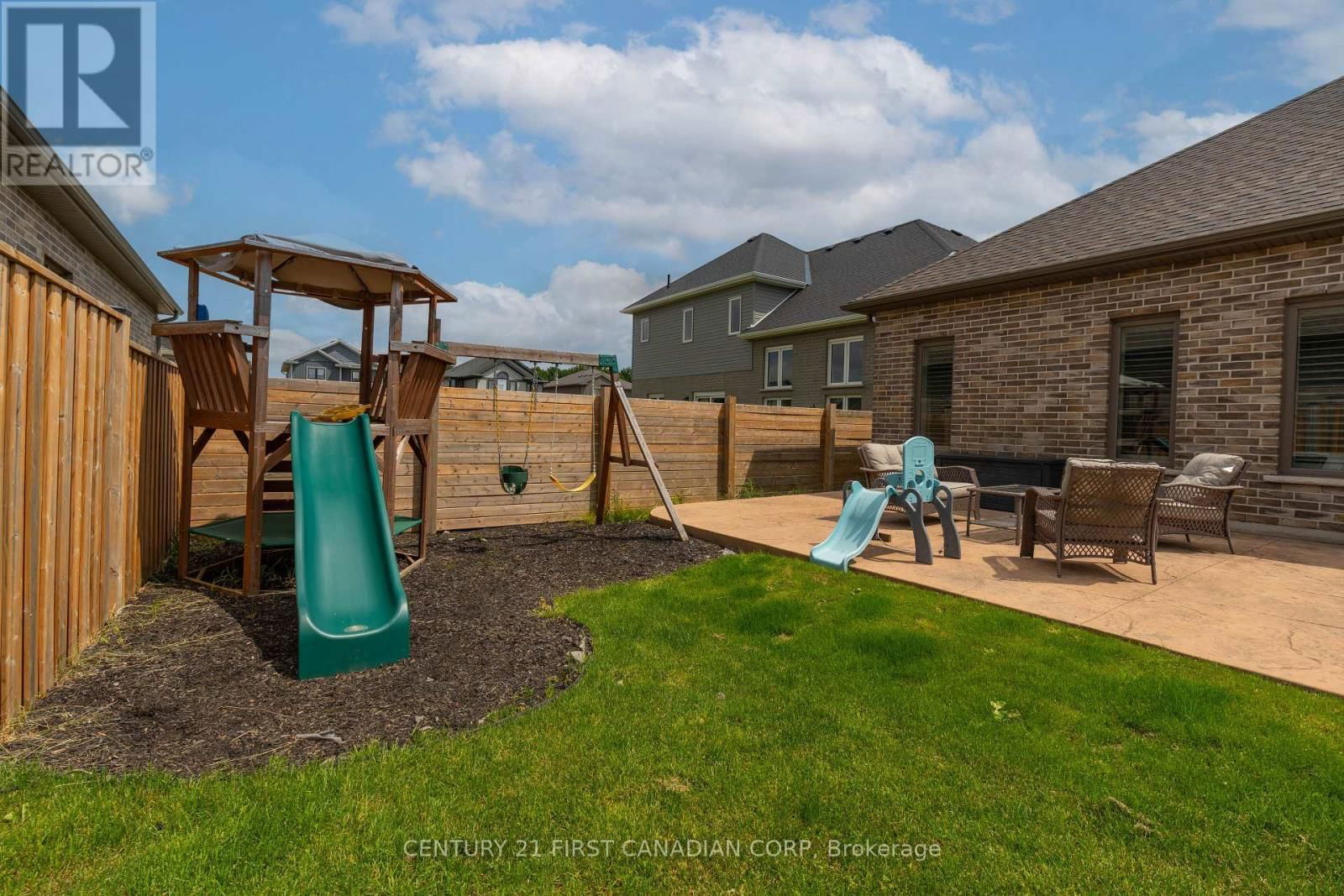 3 HARDY COURT Image 15