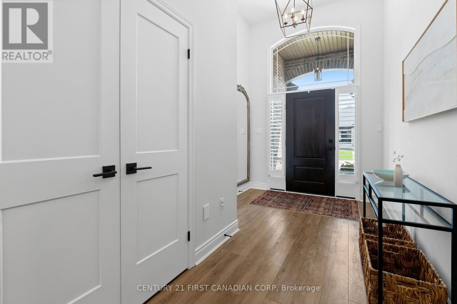 3 HARDY COURT Image 17