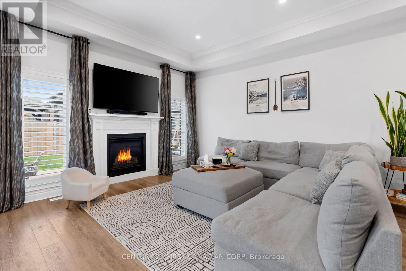 3 HARDY COURT Image 32