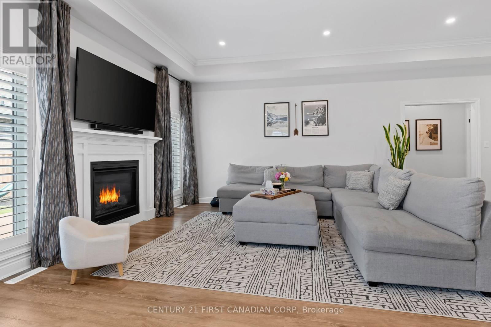 3 HARDY COURT Image 33