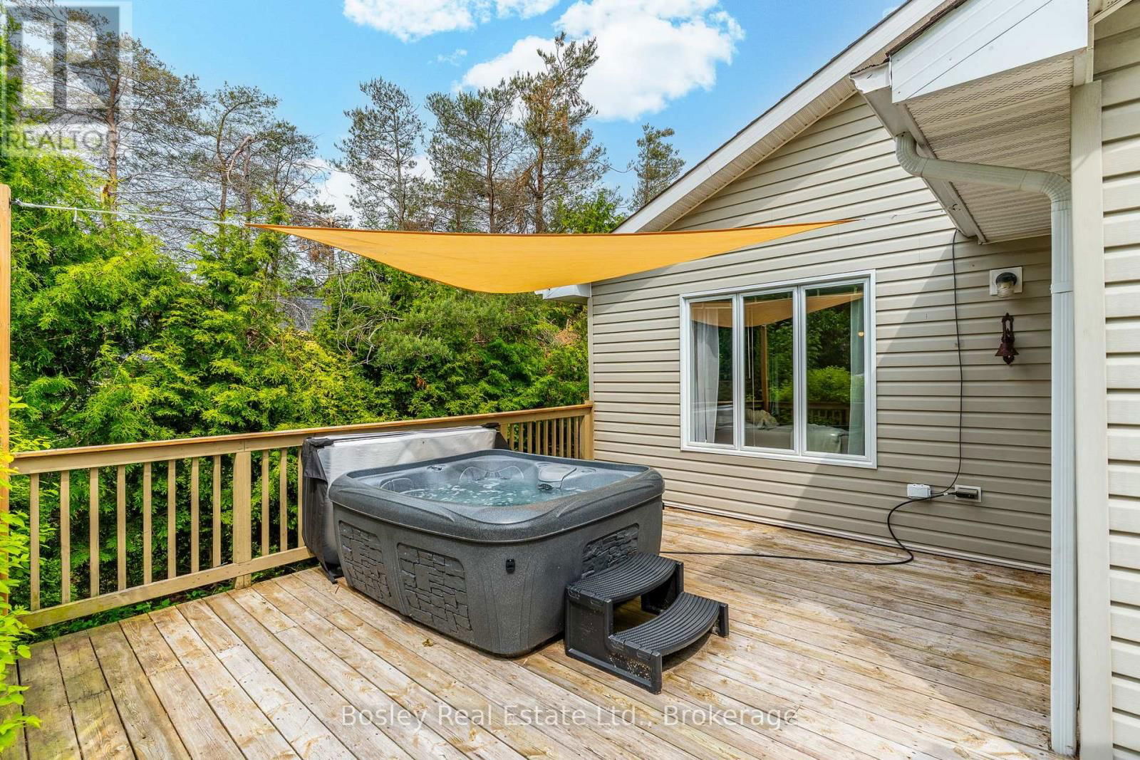 136 MAPLE LANE Image 18