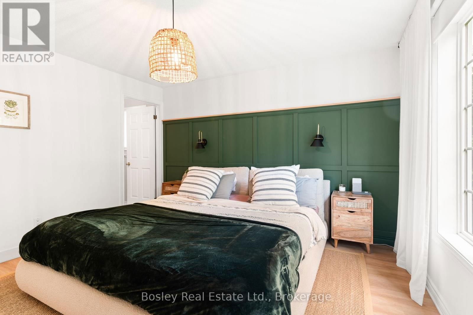 136 MAPLE LANE Image 24