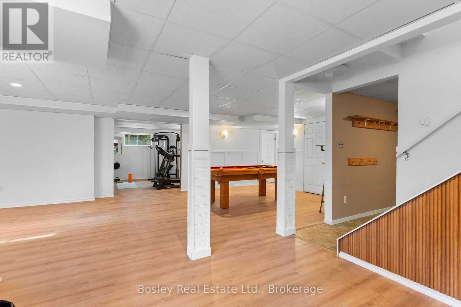 136 MAPLE LANE Image 30