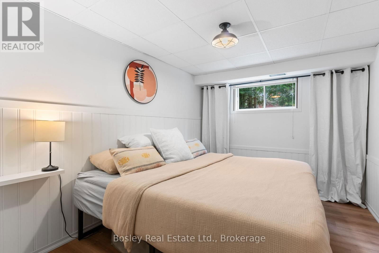 136 MAPLE LANE Image 35