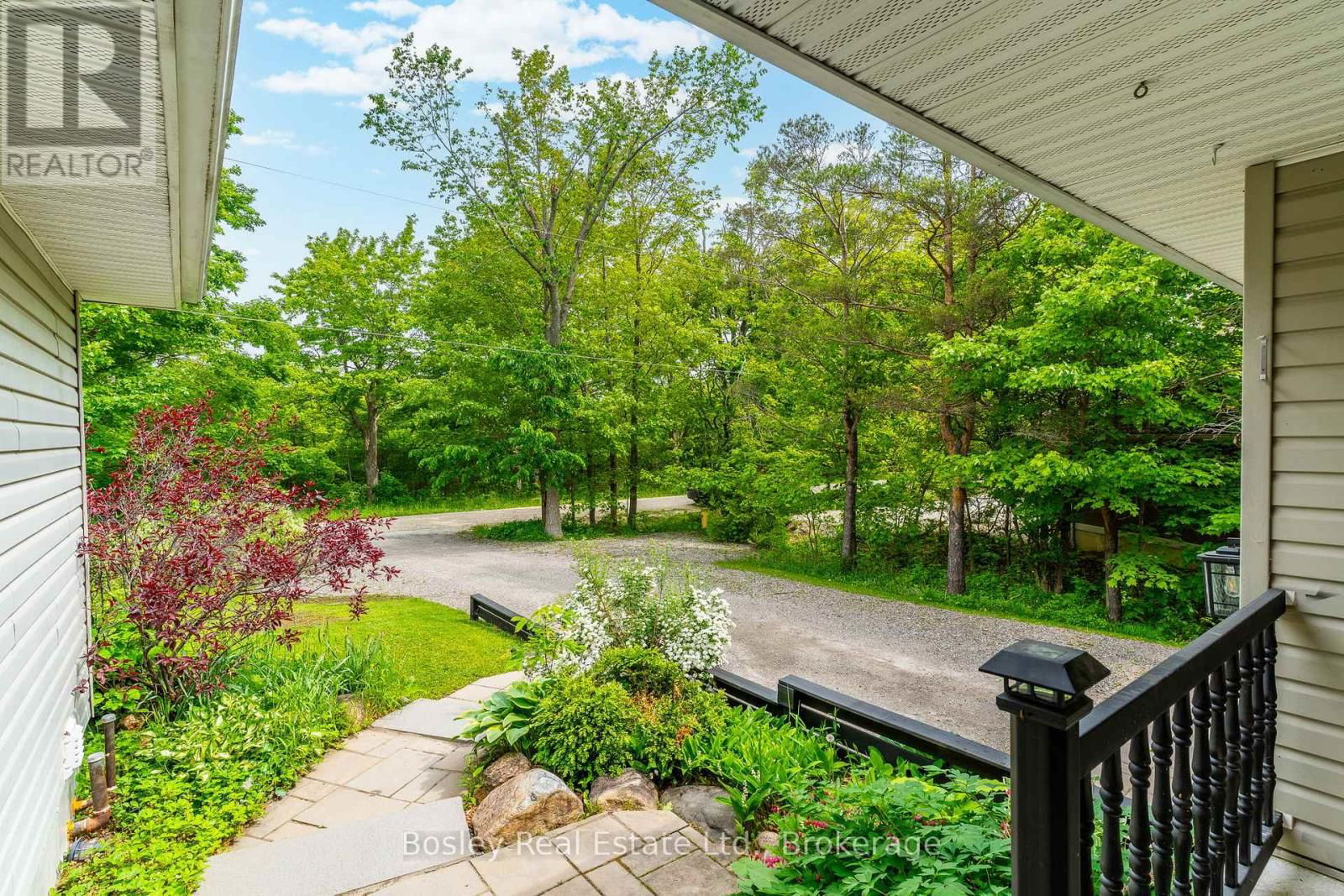 136 MAPLE LANE Image 4