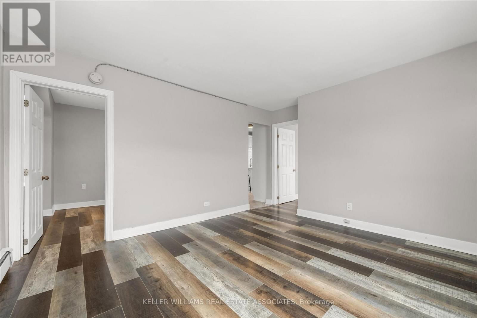 180 PINE STREET SOUTH Image 10