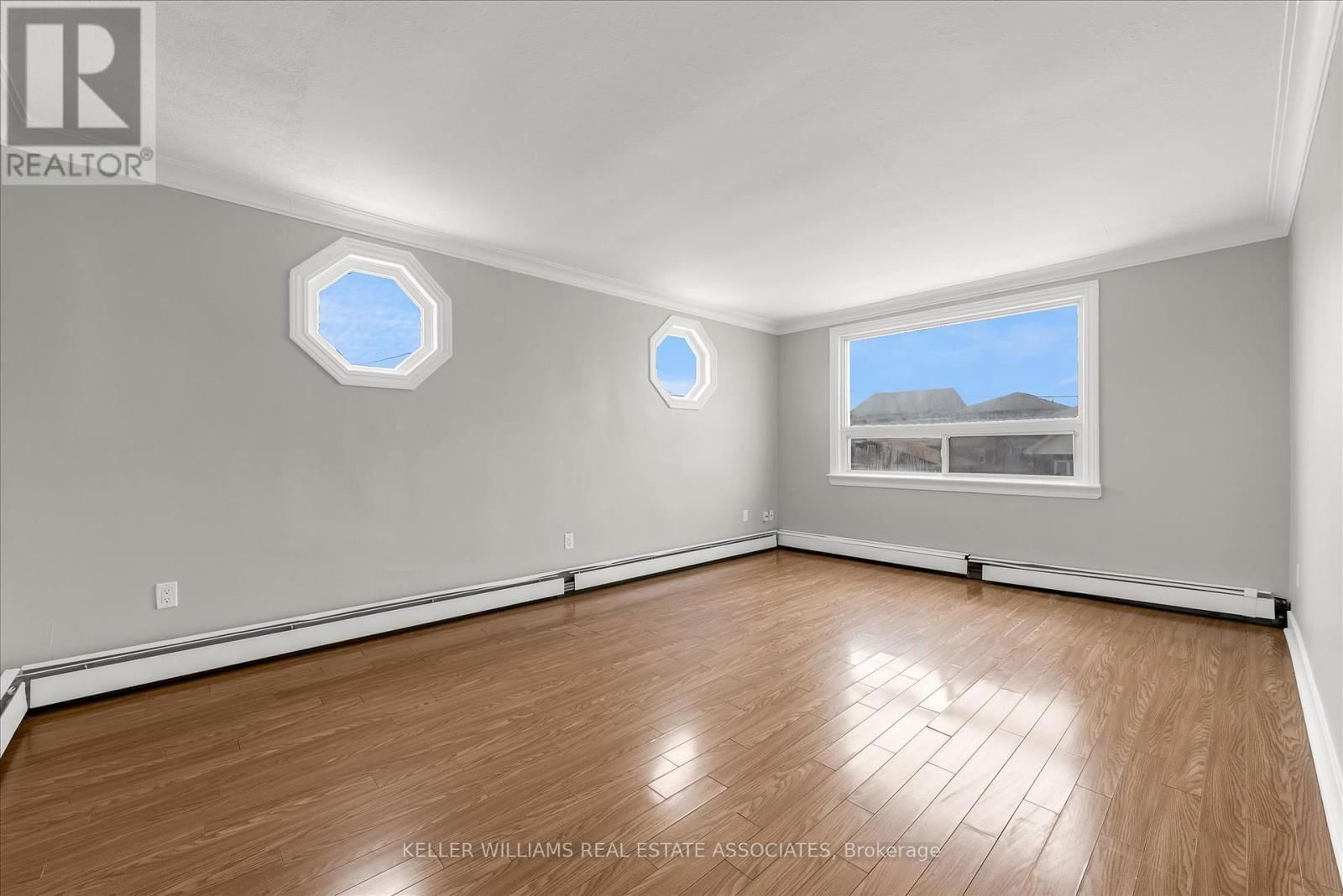 180 PINE STREET SOUTH Image 28
