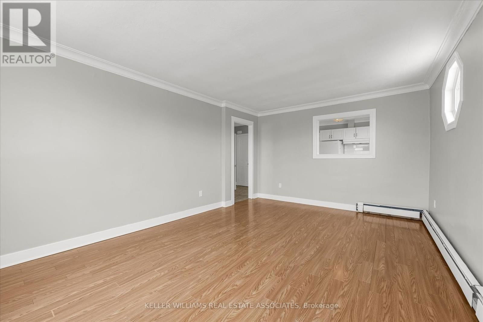180 PINE STREET SOUTH Image 29