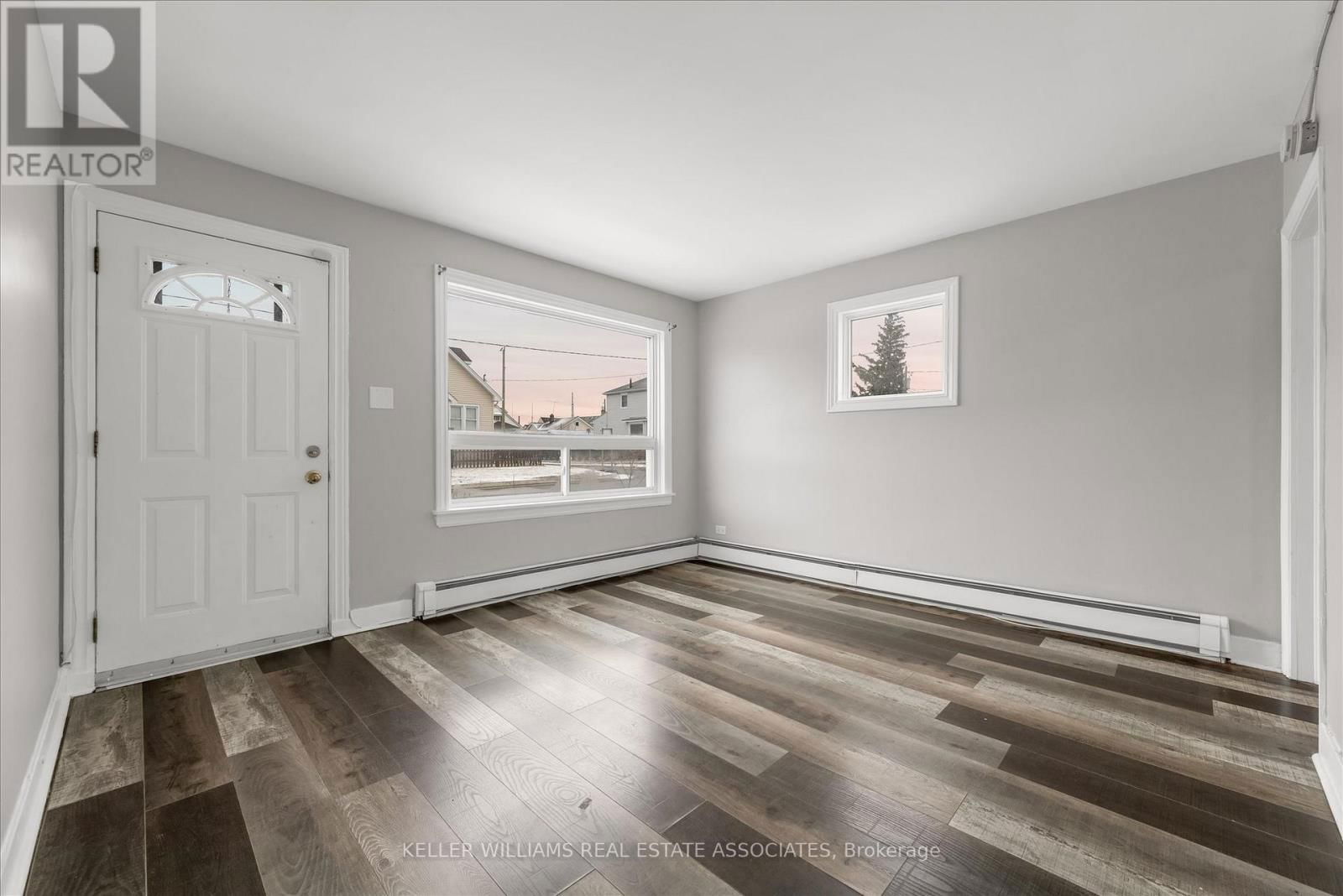 180 PINE STREET SOUTH Image 6