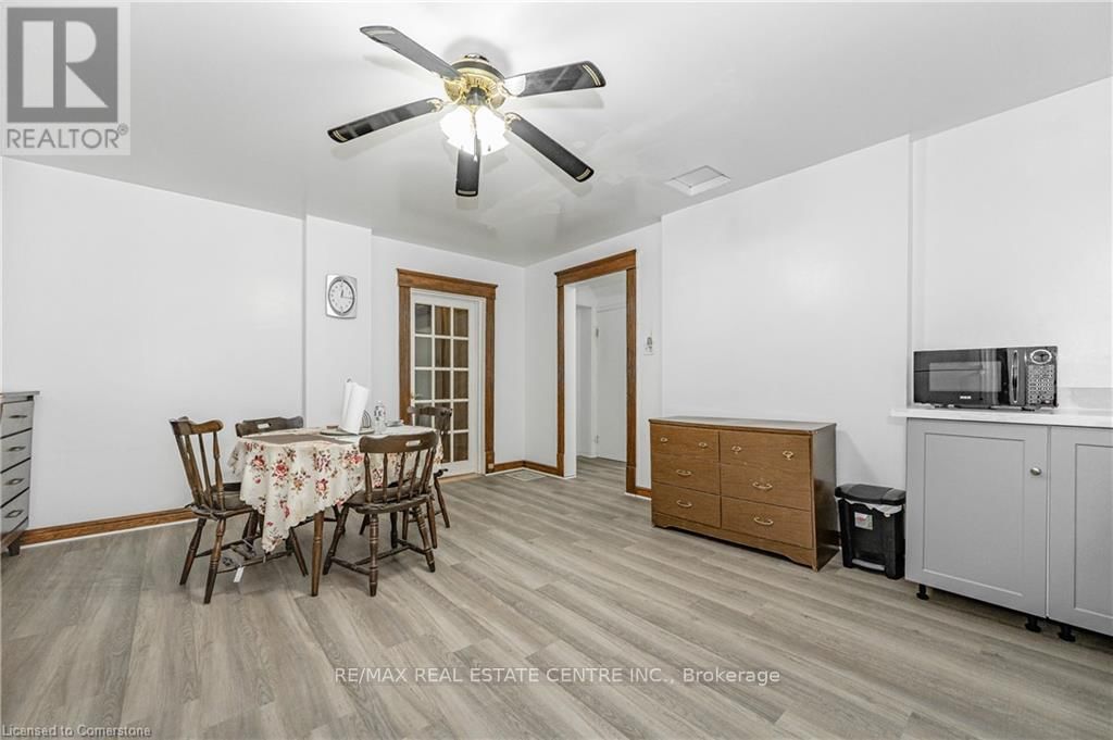 100 ROSEVIEW AVENUE Image 6