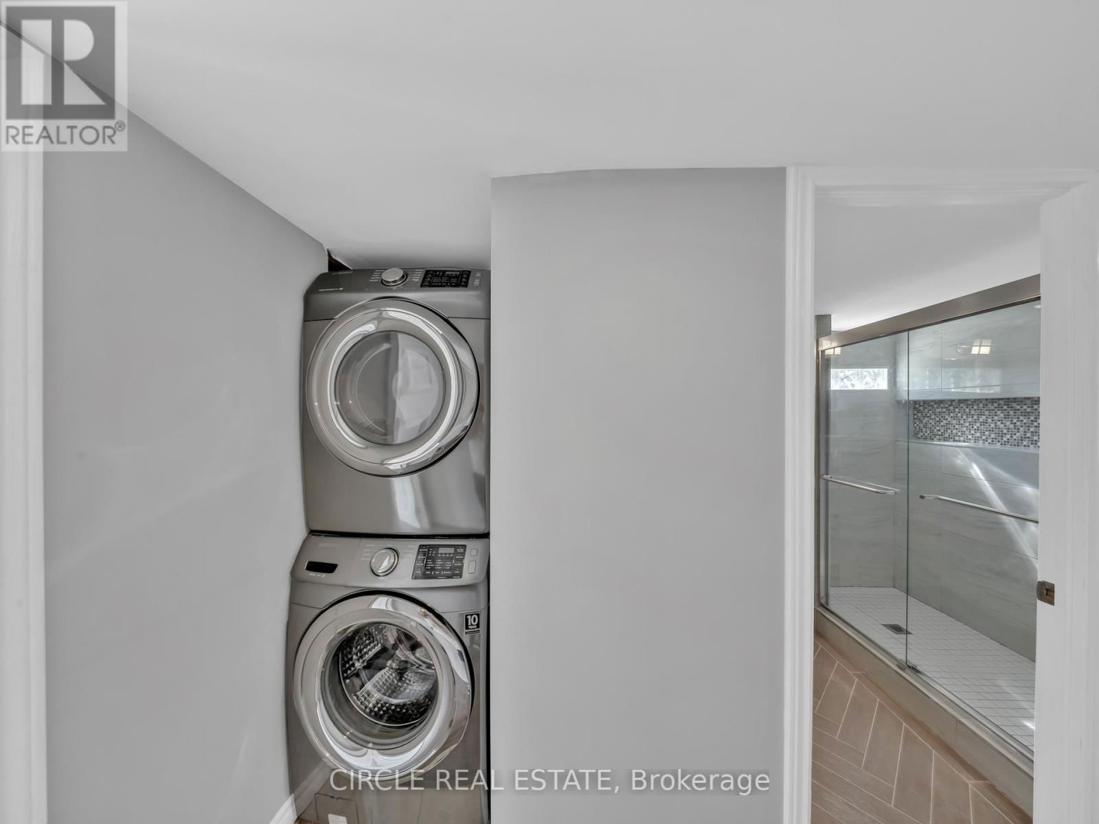 5 MAPLE DRIVE Image 26