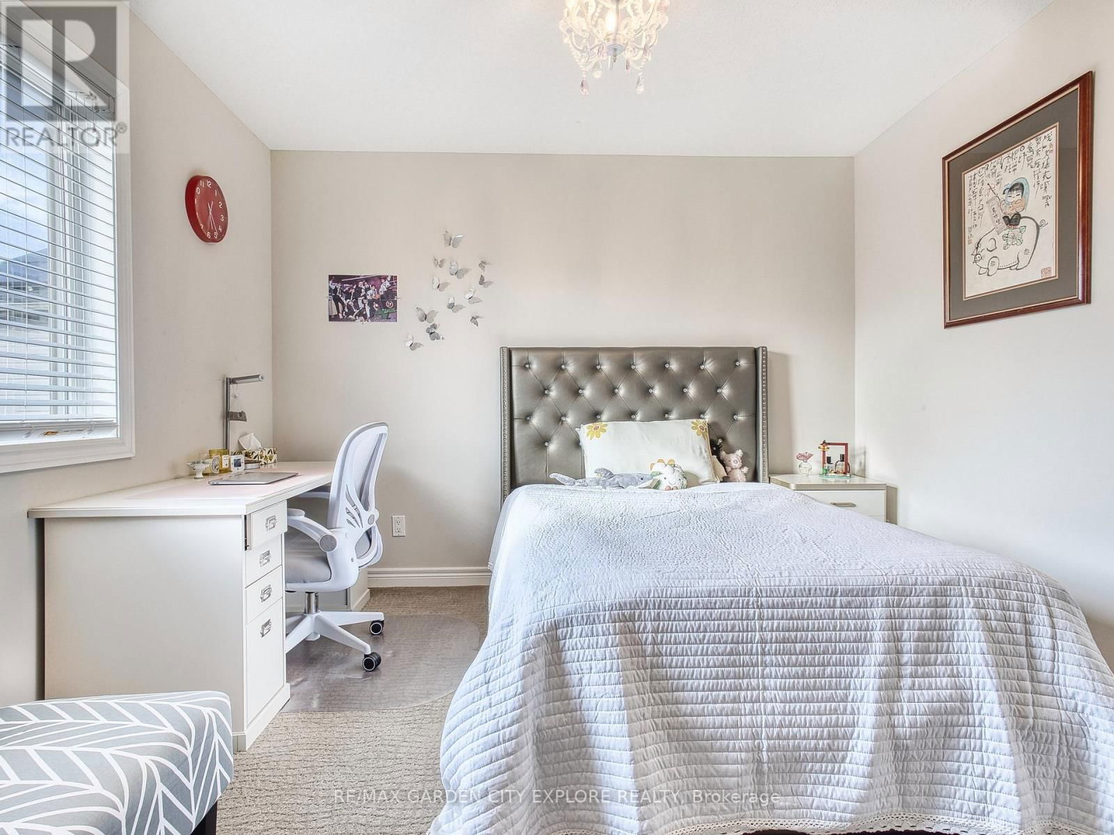 29 AGINCOURT CRESCENT Image 21