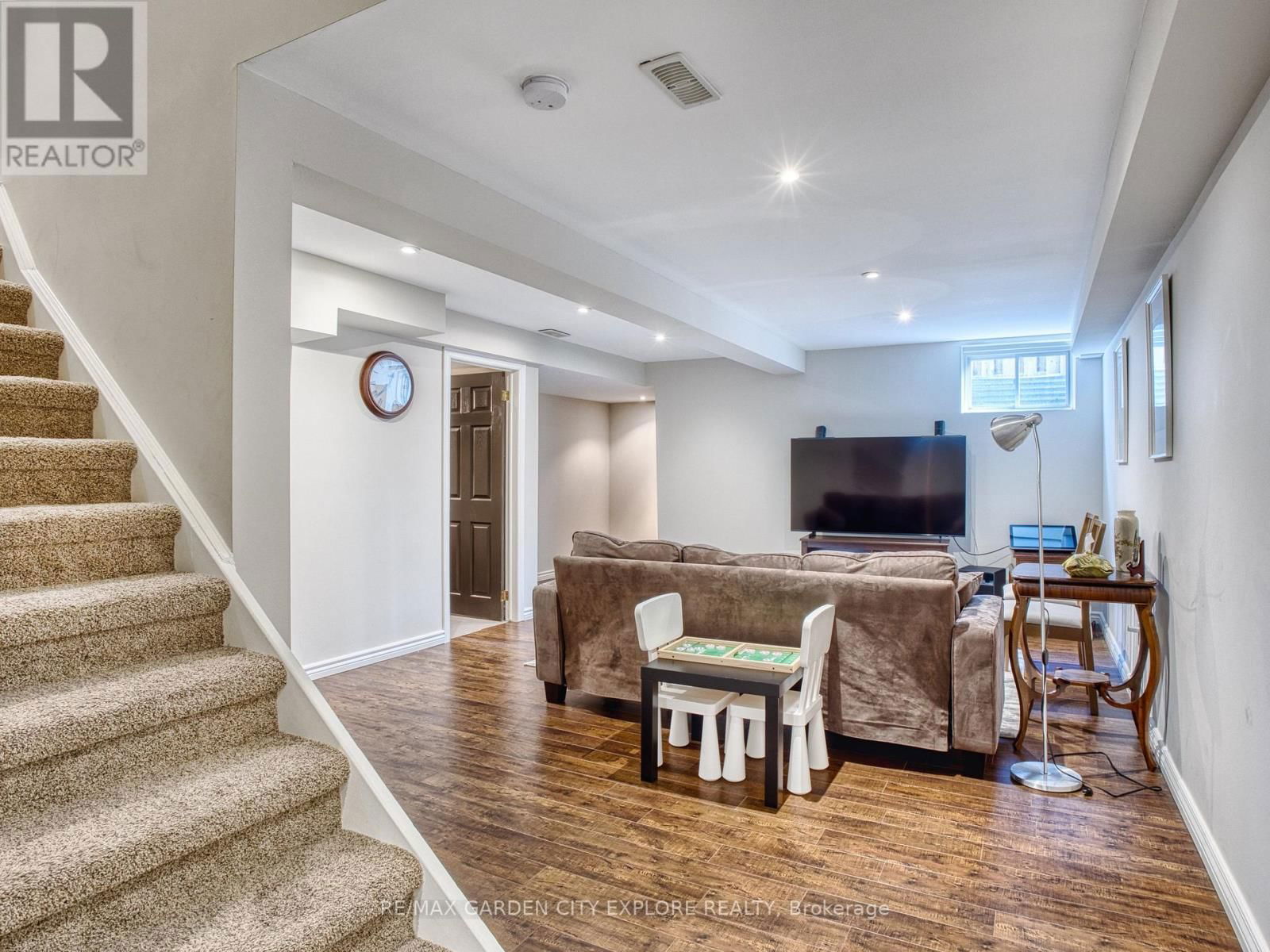 29 AGINCOURT CRESCENT Image 22
