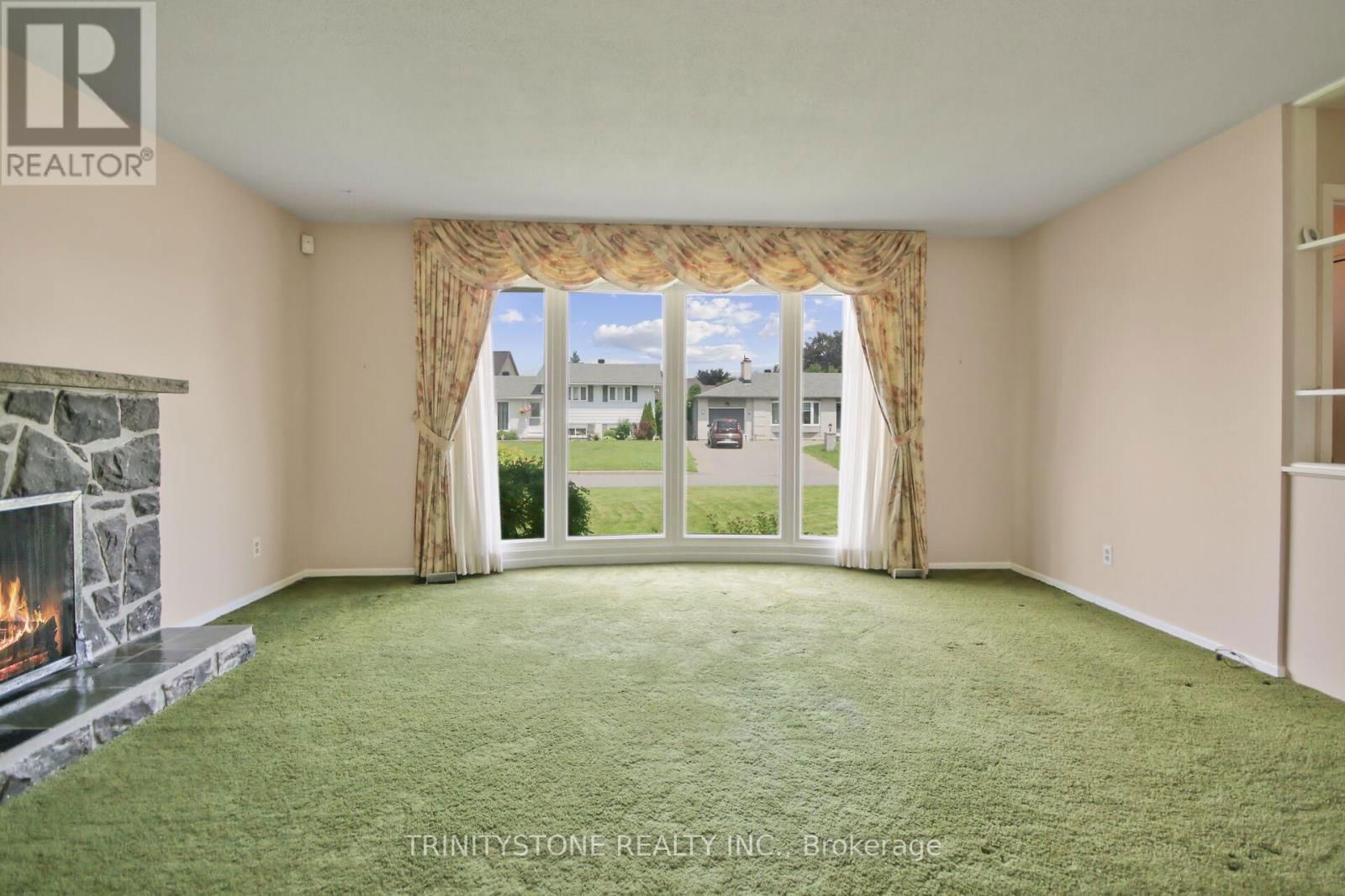 18 CHARING ROAD Image 10