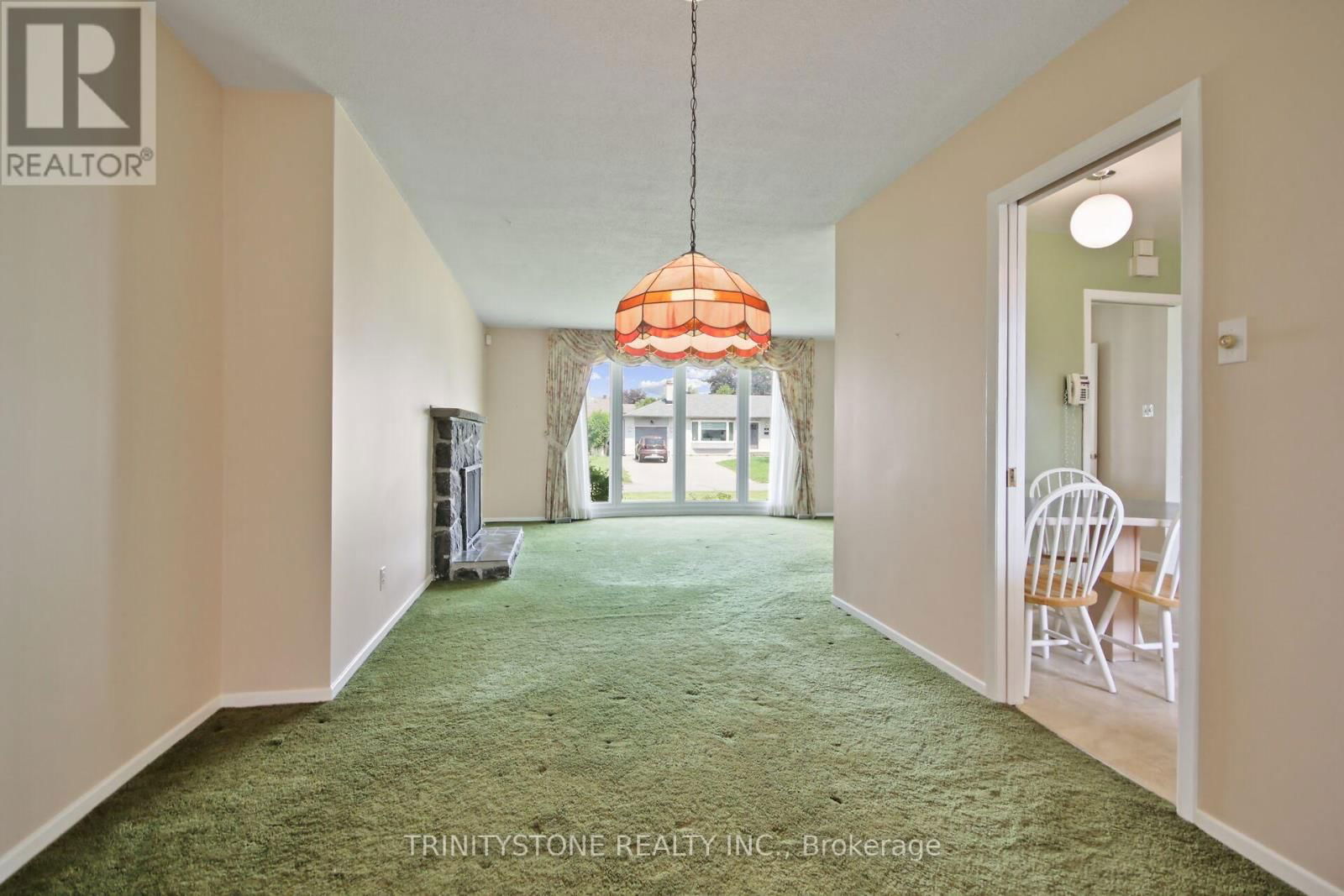 18 CHARING ROAD Image 11