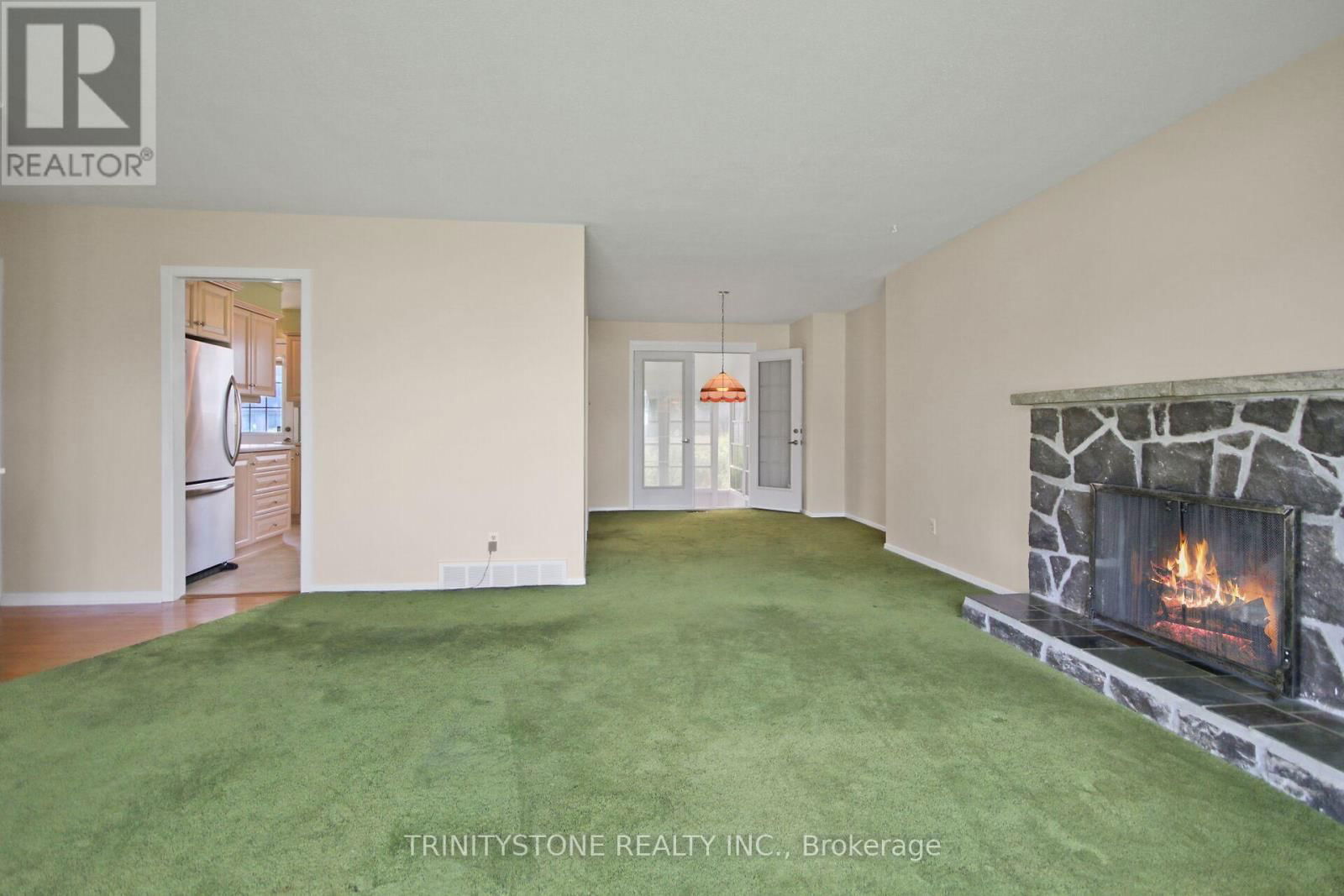 18 CHARING ROAD Image 7