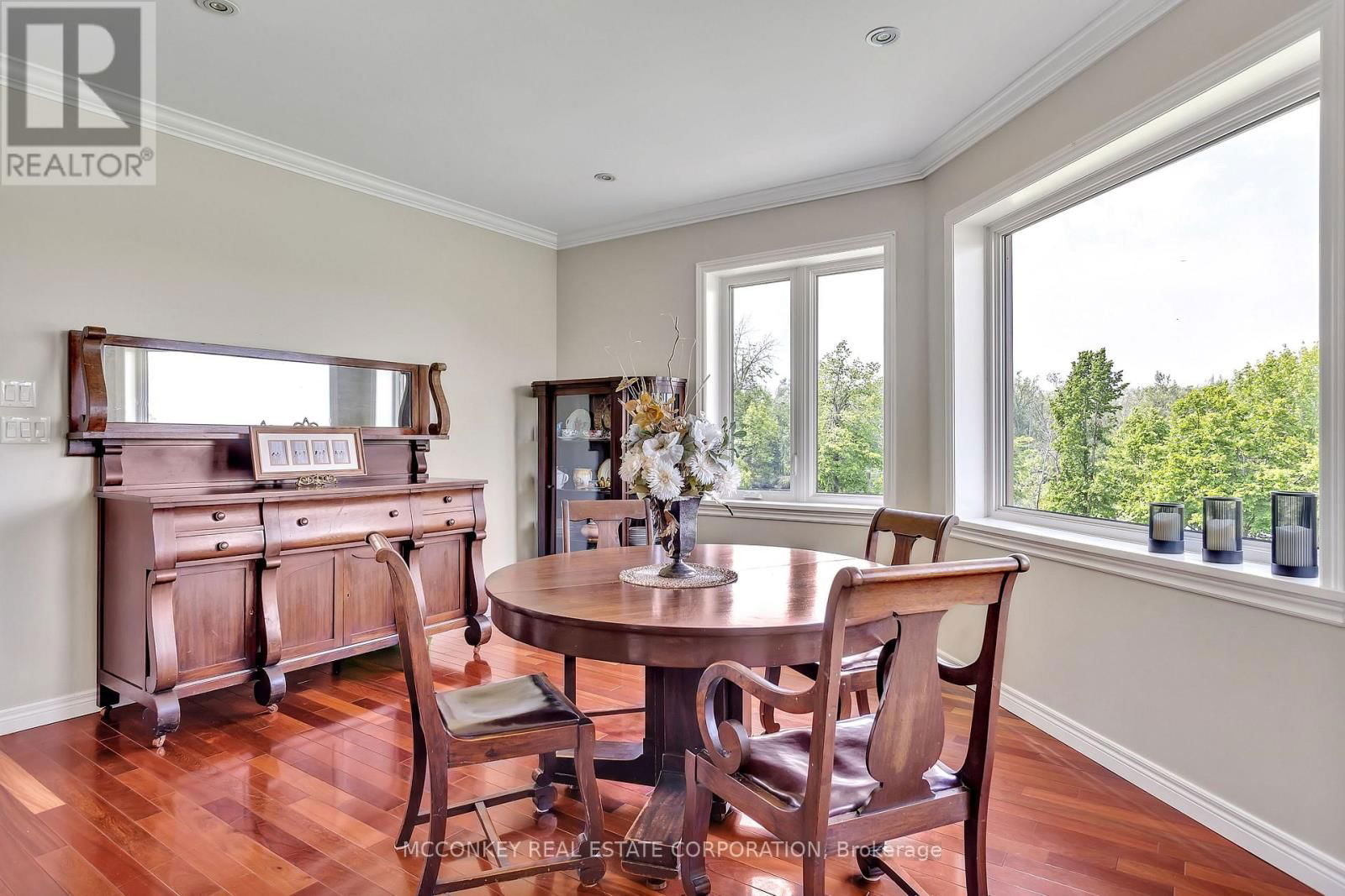 124 ALMEARA DRIVE Image 16