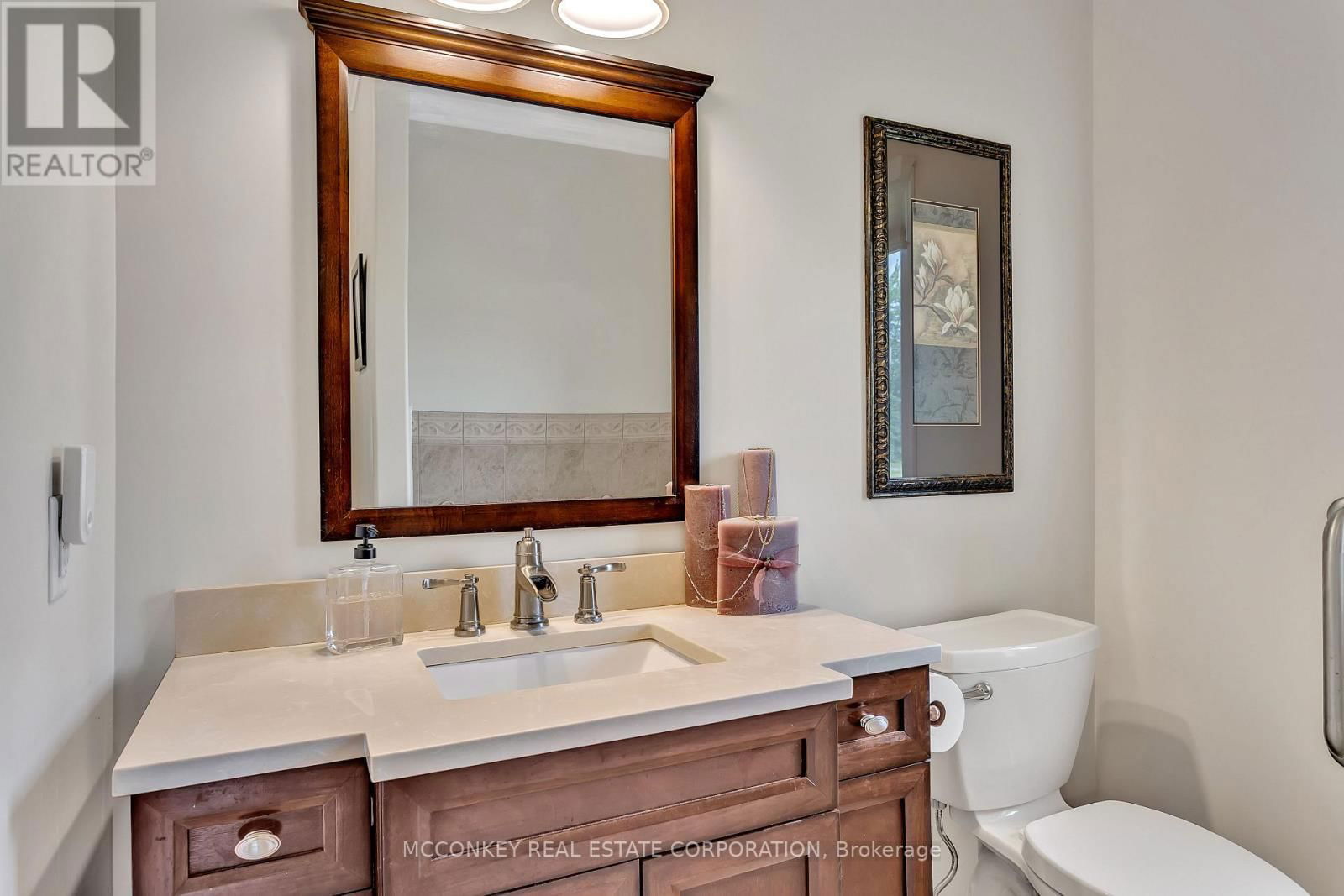 124 ALMEARA DRIVE Image 22