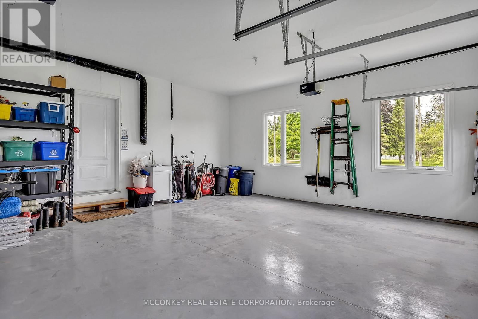 124 ALMEARA DRIVE Image 33