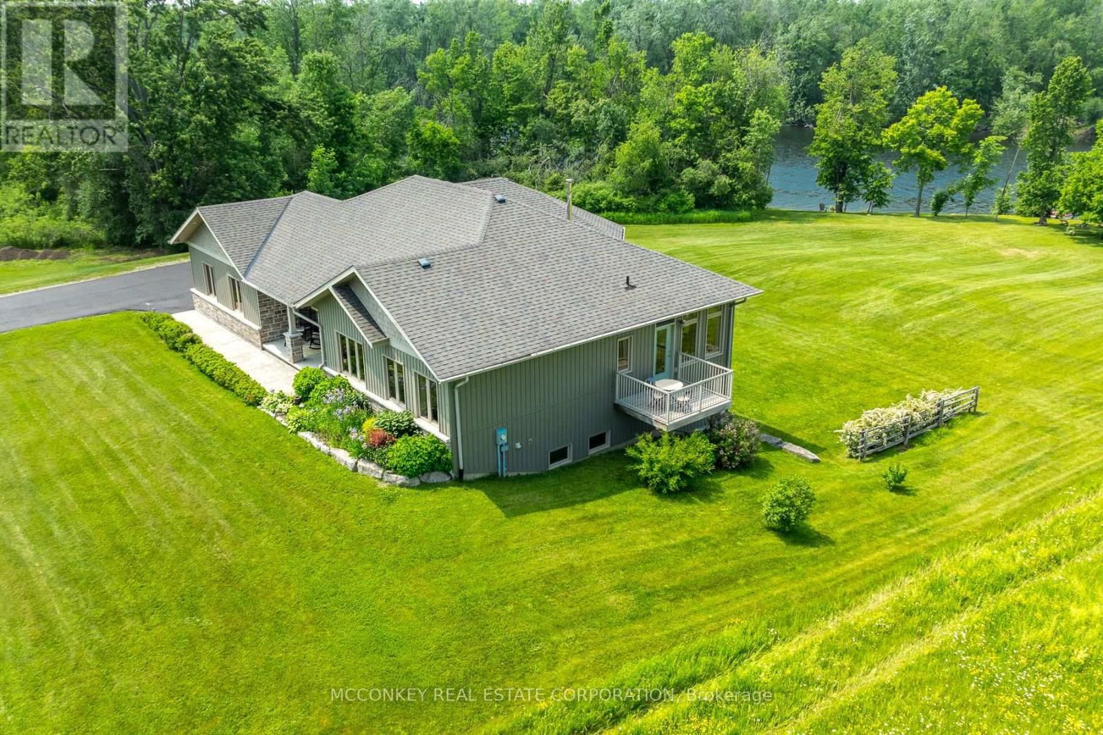 124 ALMEARA DRIVE Image 37