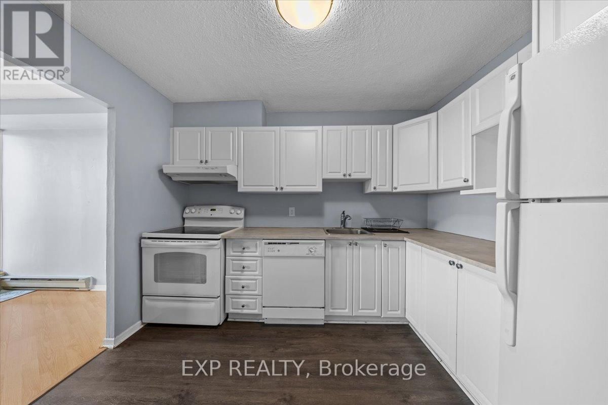 2509 - 900 DYNES ROAD Image 6