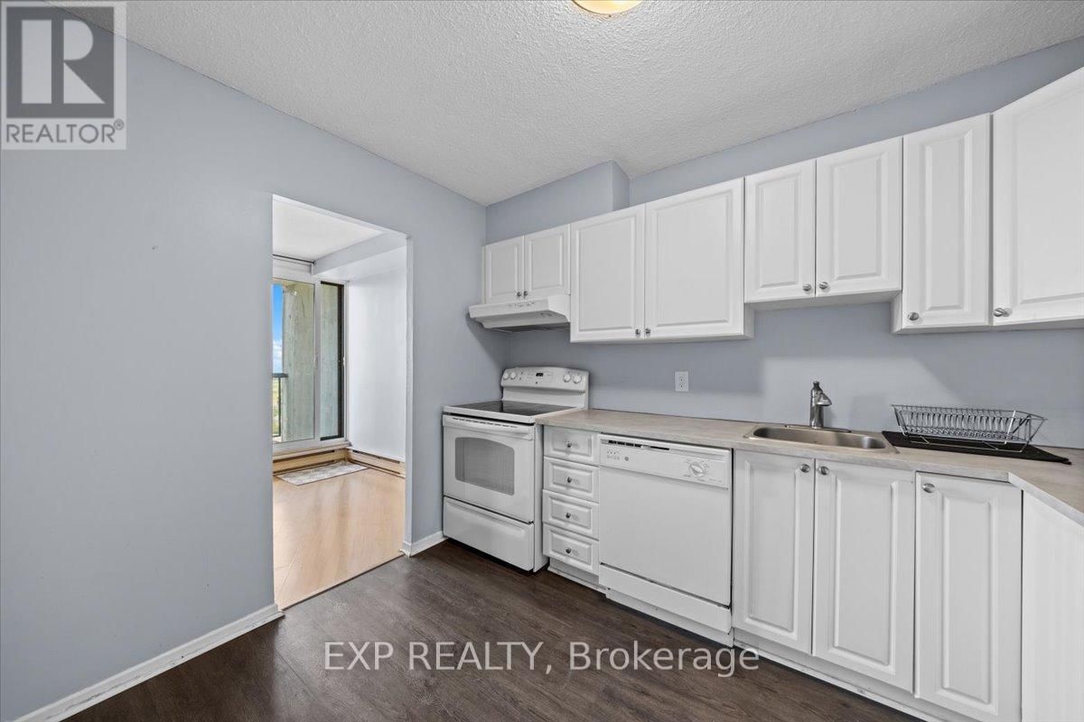 2509 - 900 DYNES ROAD Image 7