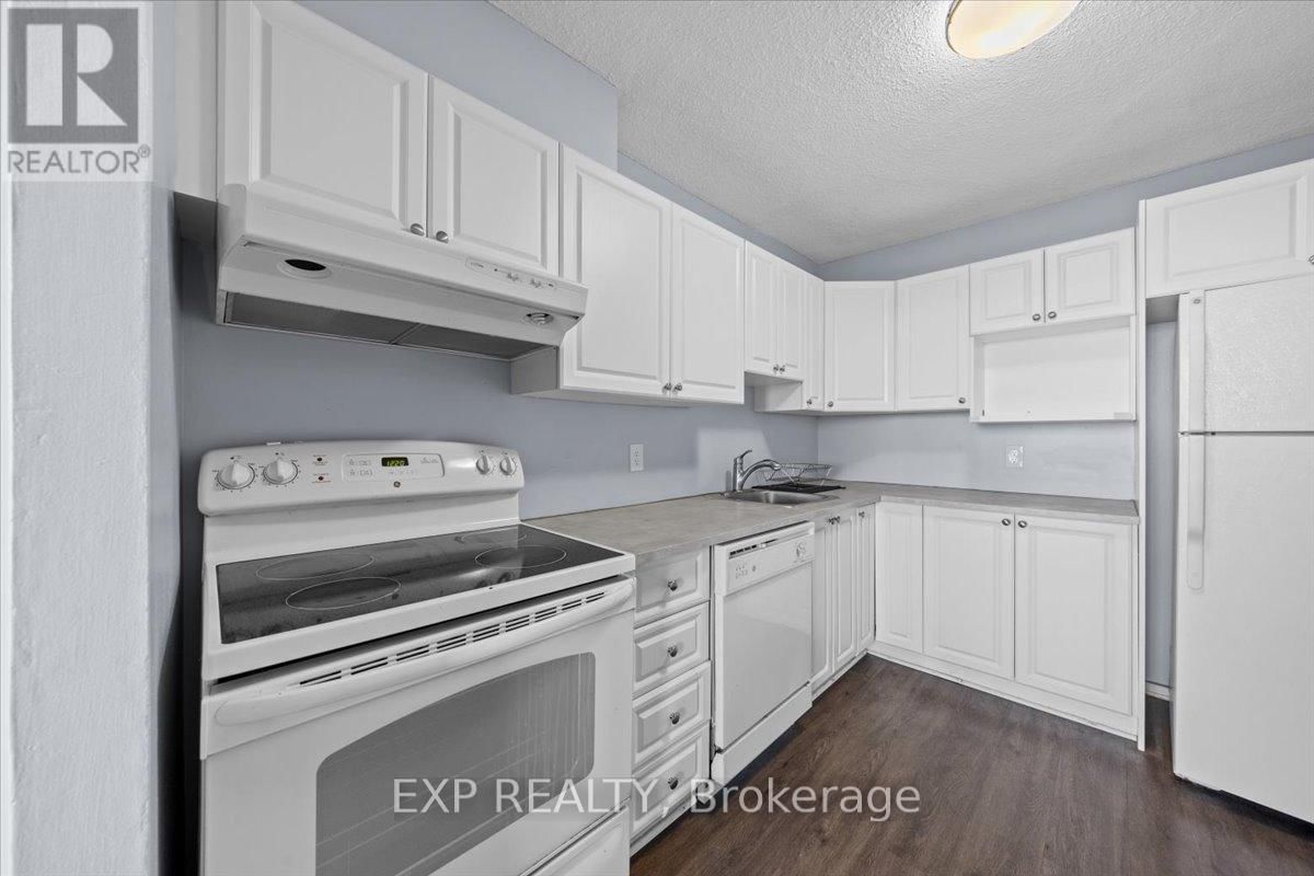 2509 - 900 DYNES ROAD Image 9