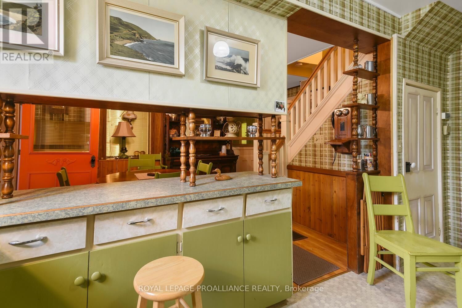 3646 MAPLE AVENUE Image 11