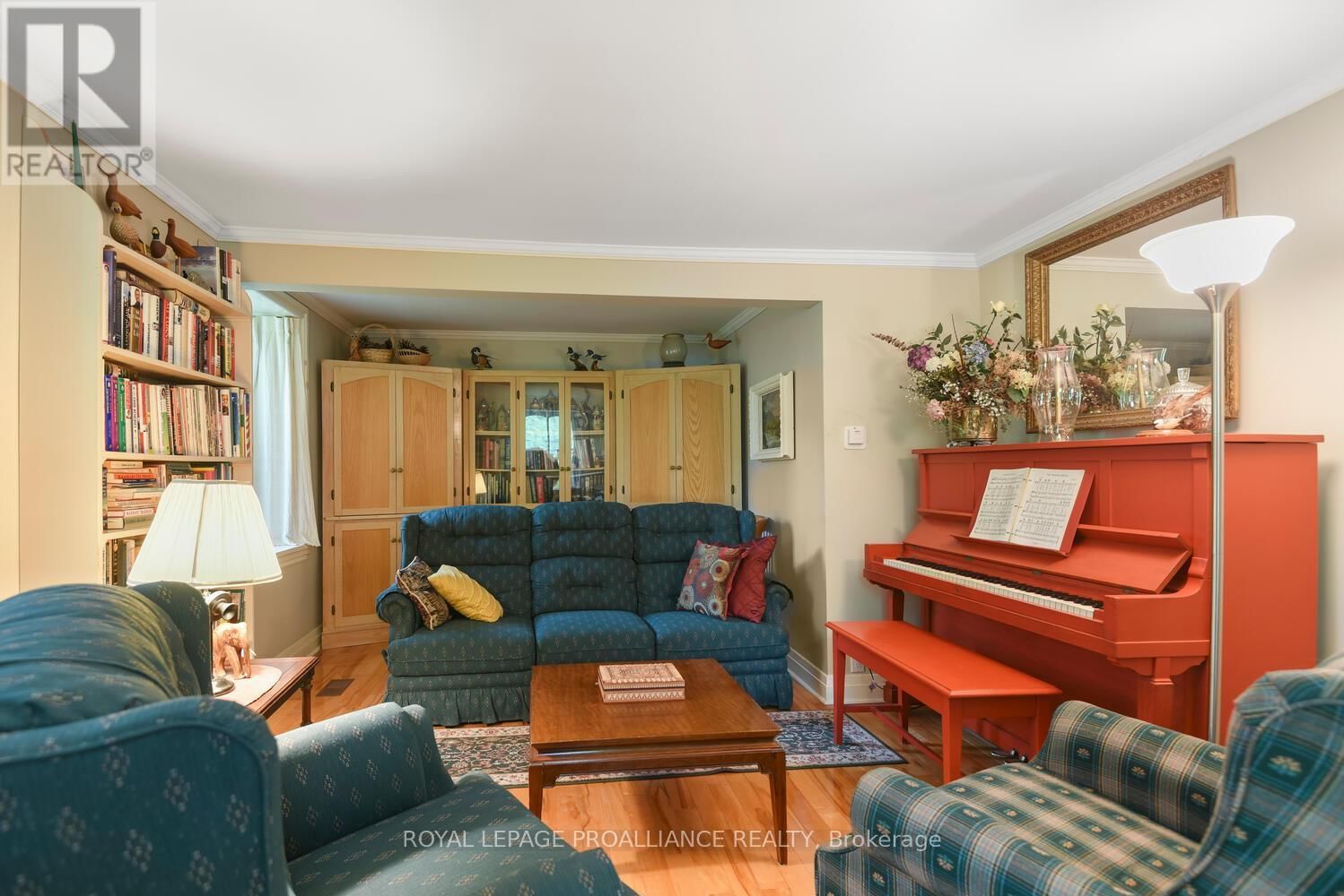 3646 MAPLE AVENUE Image 12