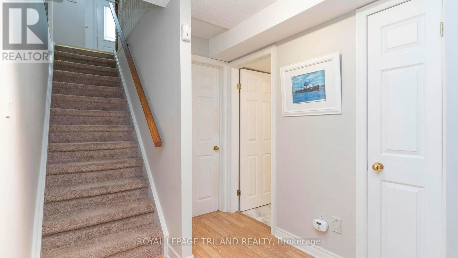 7 - 1241 HAMILTON ROAD Image 15