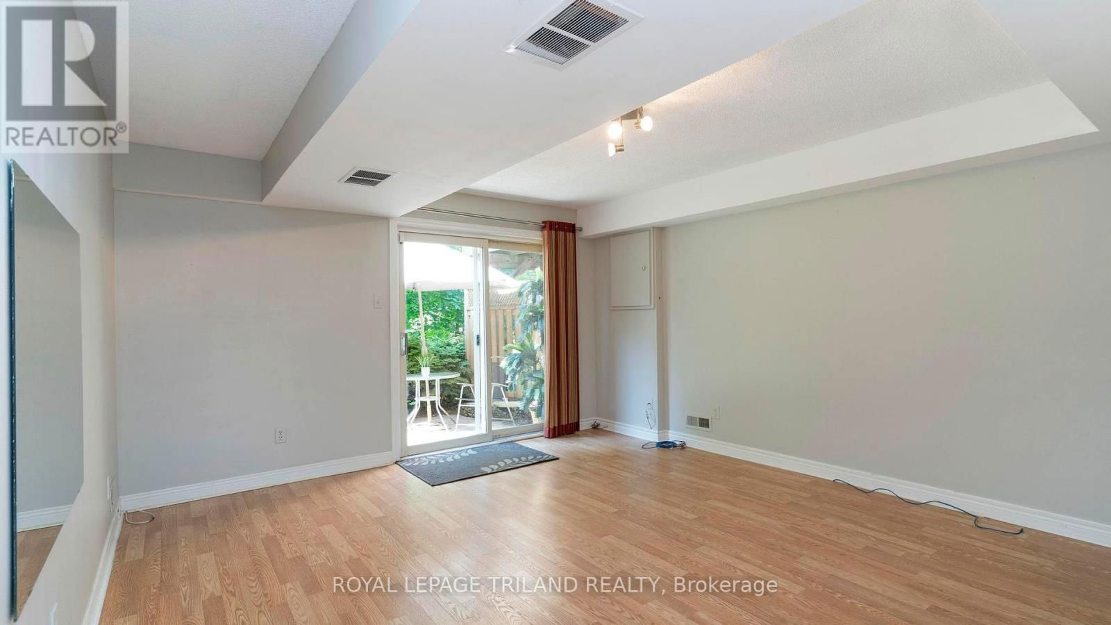 7 - 1241 HAMILTON ROAD Image 16